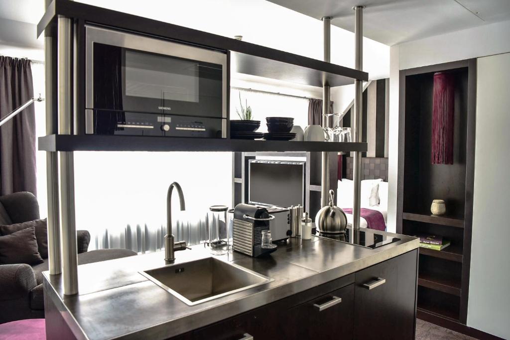 Goodman's Living - 16