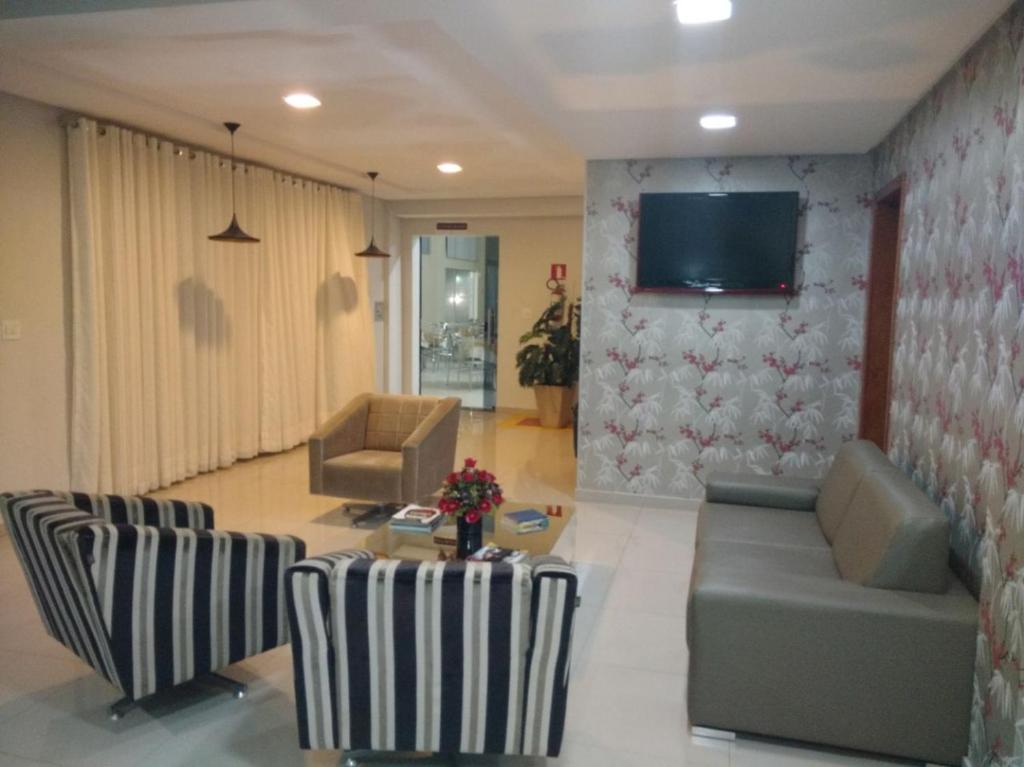  Conquista Palace Hotel