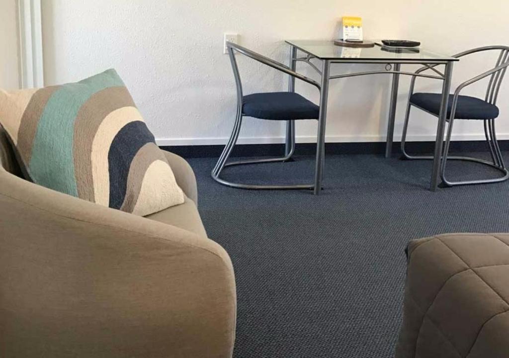 Posezení v ubytování Edelweiss Motel