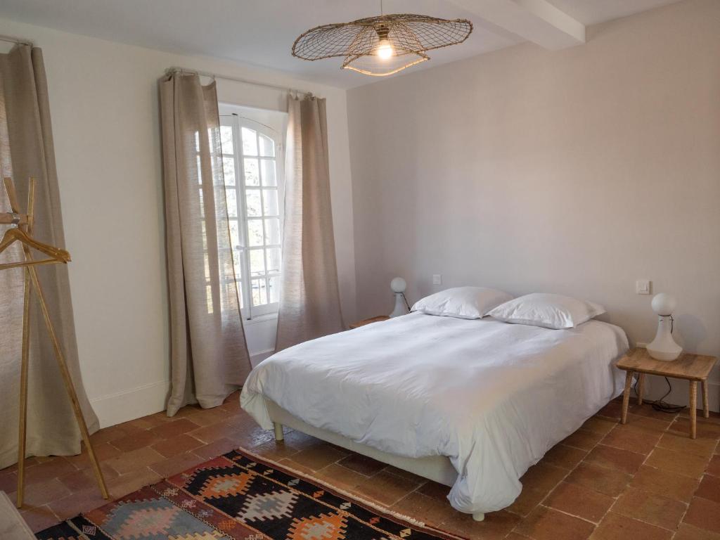 La Cour Verte - Triple Room With Private Bathroom