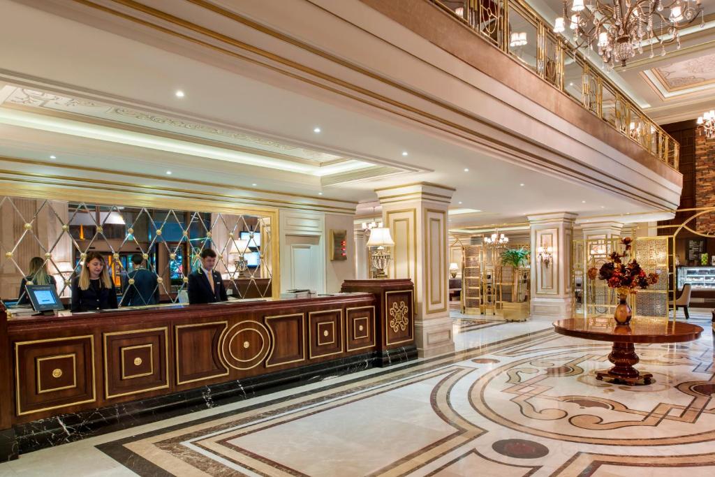فضای داخلی Elite World Van در وان - تصویر ۳