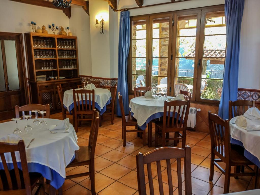 Restaurace v ubytování Hotel Rural Castúo H CC 656