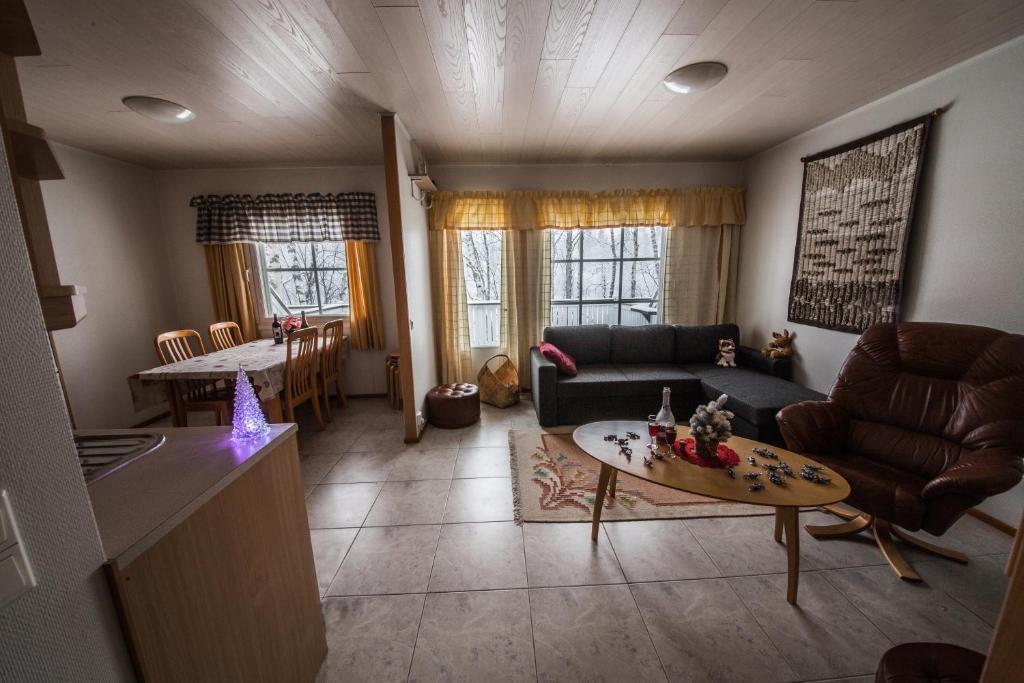 Posezení v ubytování Lomavekarit Apartments