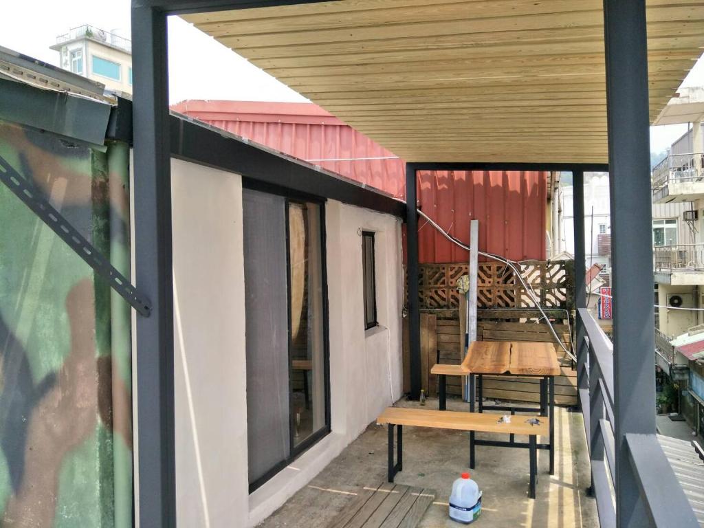 Balkón nebo terasa v ubytování Yes, Sir Homestay
