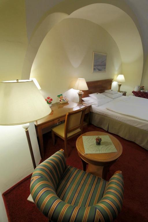 Hotel Romantik Eger - Resim 28