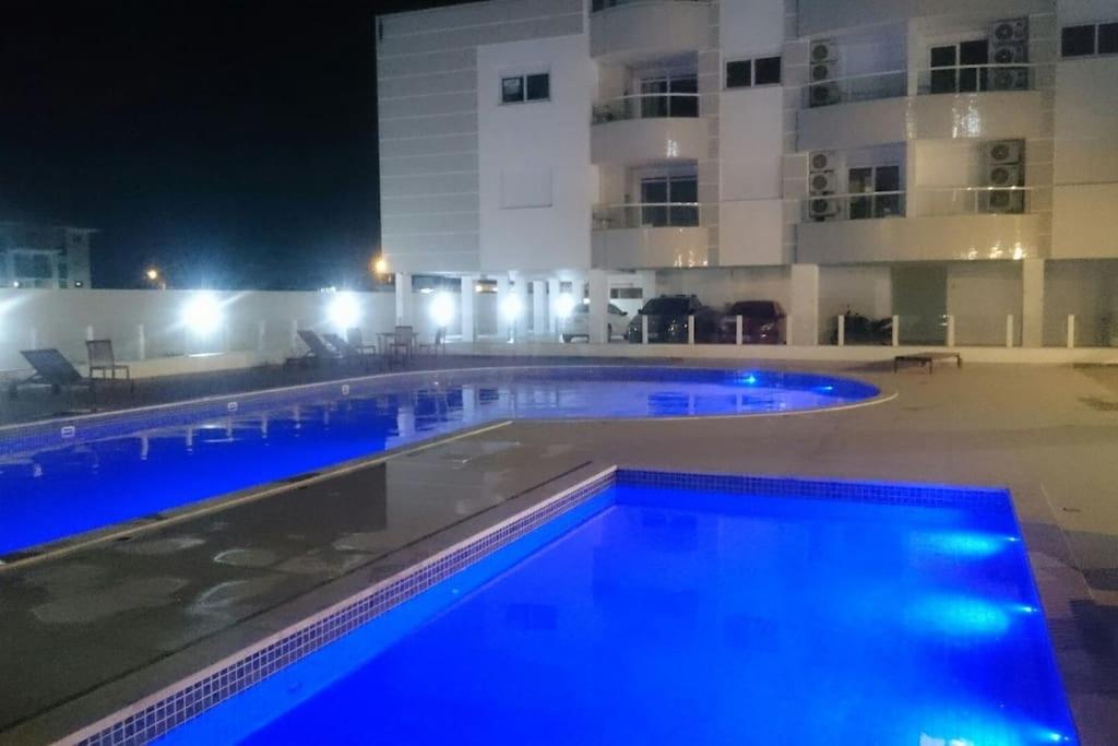  Apto Praia Ingleses 3q 2g