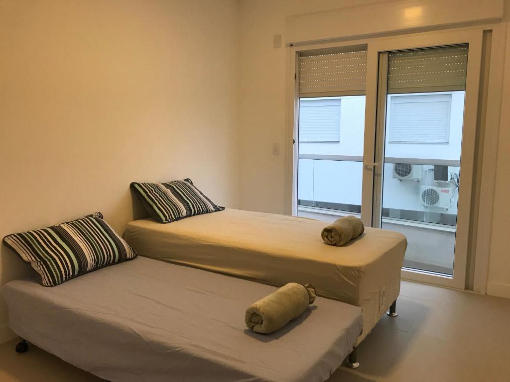  Apto Praia Ingleses 3q 2g