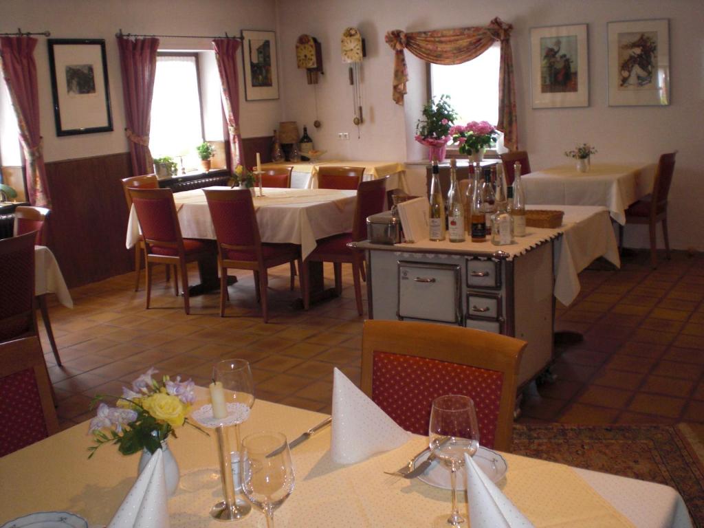 Restaurace v ubytování Gasthaus Zur Erle