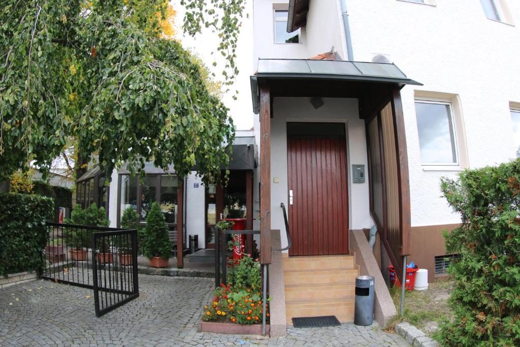 Gästehaus Palmengarten - Single Room With Shared Bathroom