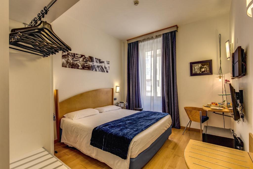 Hotel Franklin Feel The Sound - Resim 2