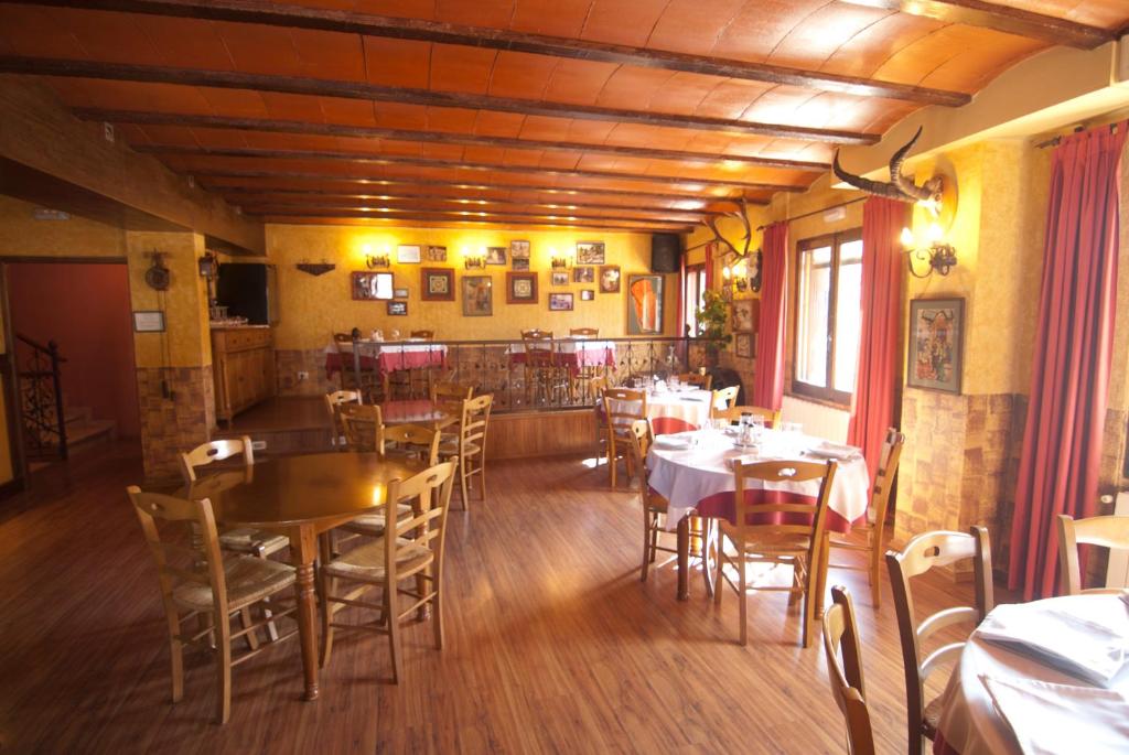 Restaurace v ubytování Hostatgeria Sant Jaume