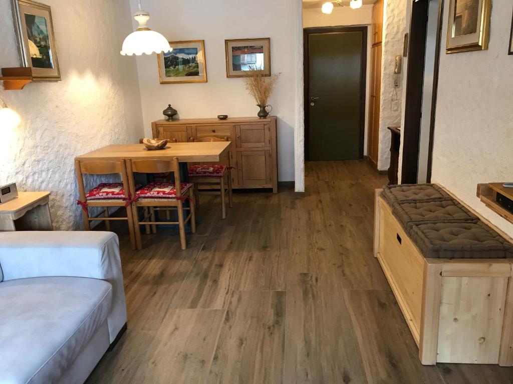 Zdjęcie z galerii obiektu NARDIS 109 w Madonna di Campiglio