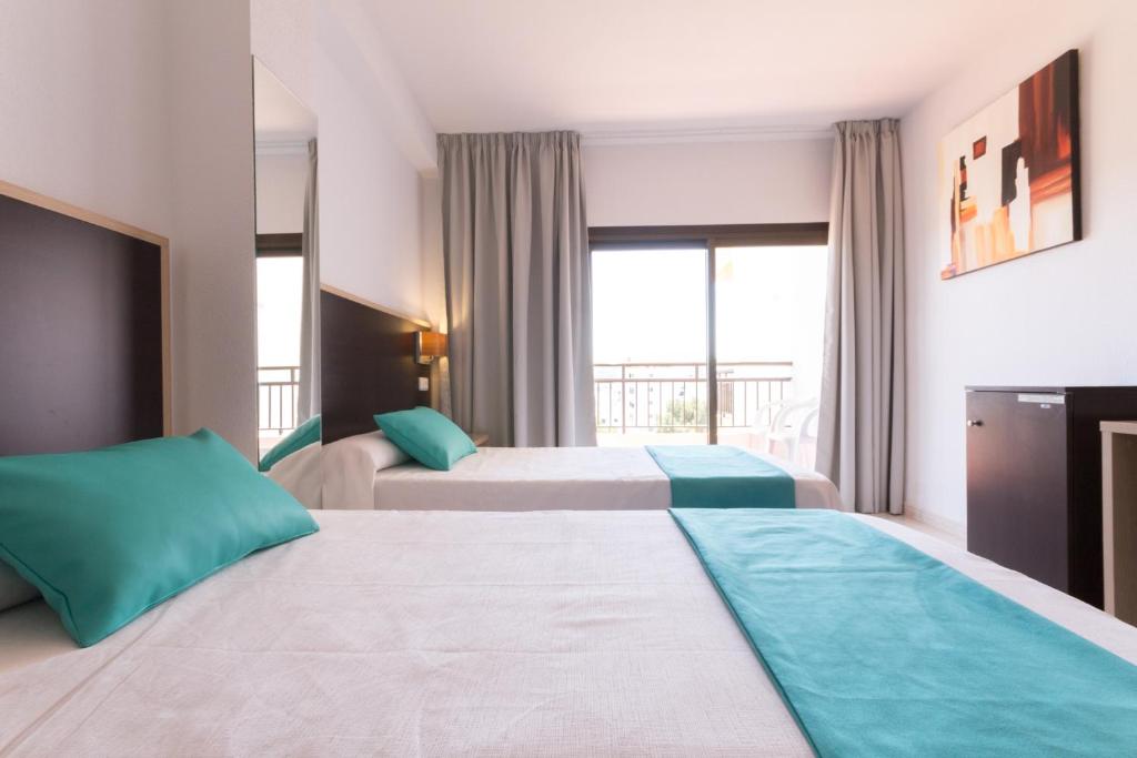 Hotel Orosol, San Antonio – Updated 2023 Prices