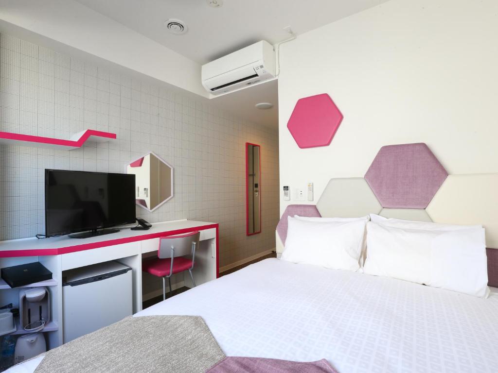 Hotel Wing International Select Higashi Osaka - Standard Double Room - Smoking