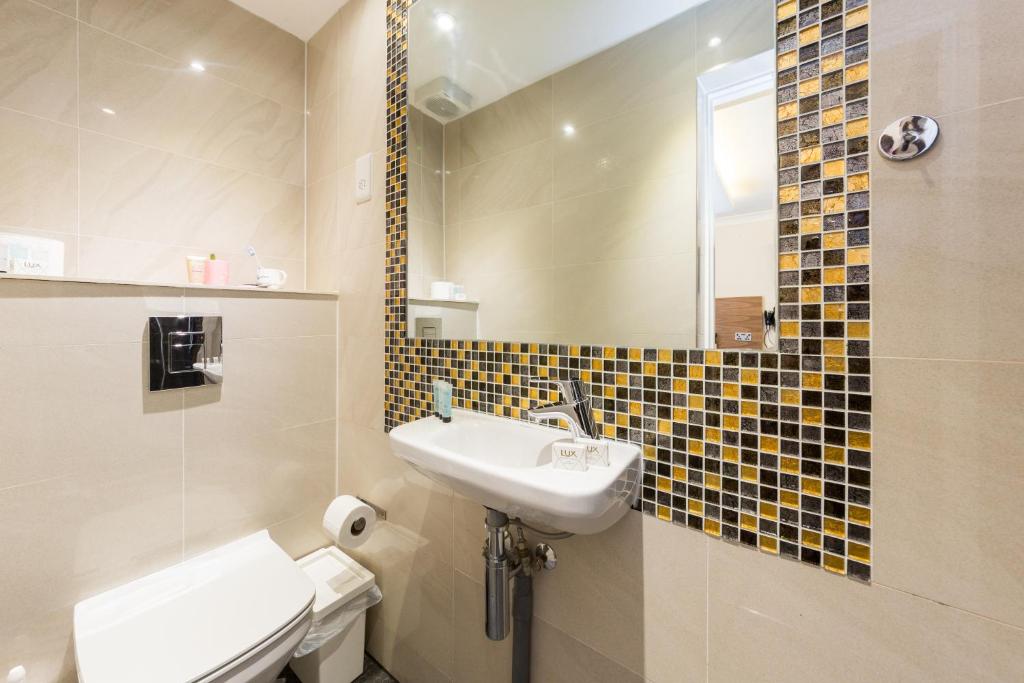 Chester Hotel - Resim 15