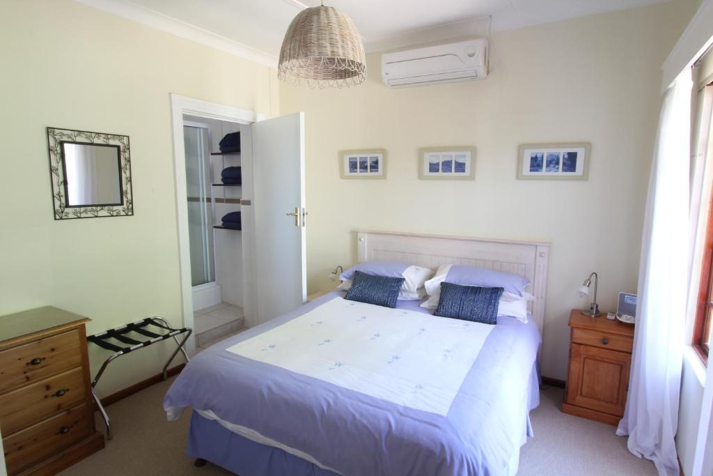 Acara Guesthouse & Cottages - Cottage With Garden View