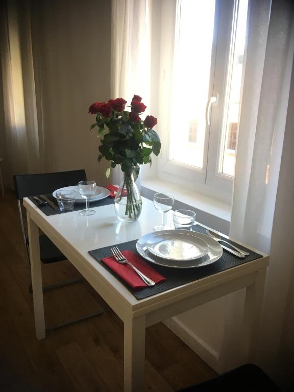 Au Cœur du Port de Nice - Apartment