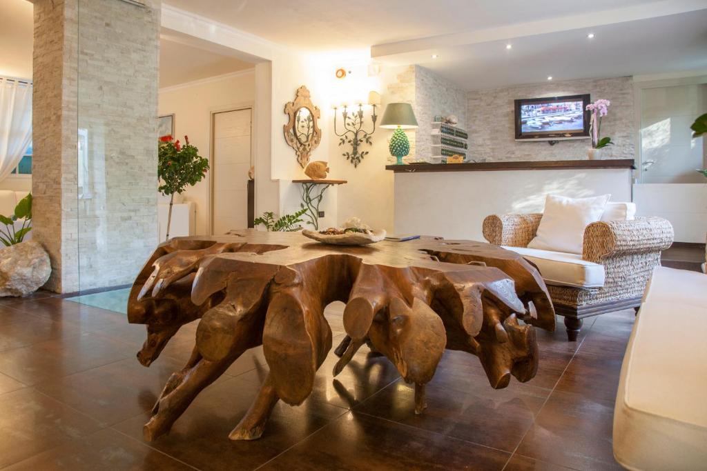TV a/nebo společenská místnost v ubytování Hotel Barracuda