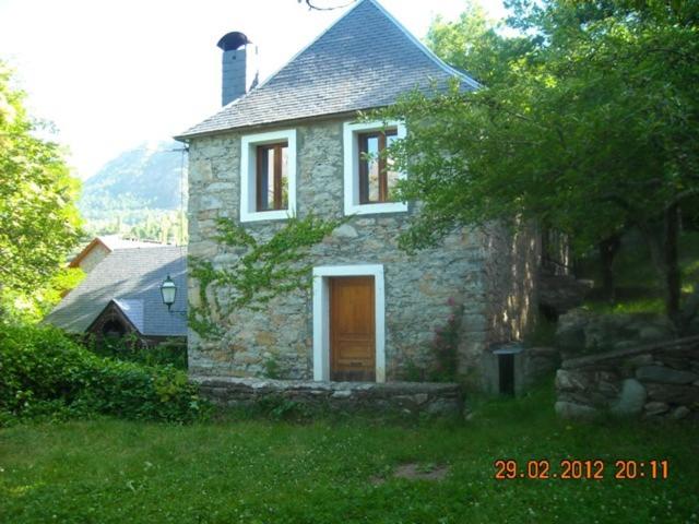 Albergue Quinta Vista, El Pueyo de Jaca, Spain - Booking.com