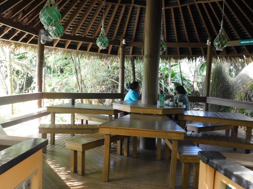Restaurace v ubytování Rainforest Eco Lodge