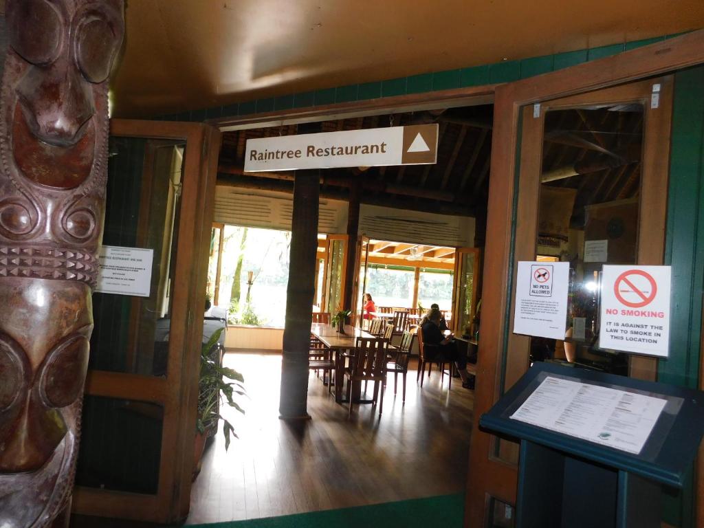 Restaurace v ubytování Rainforest Eco Lodge
