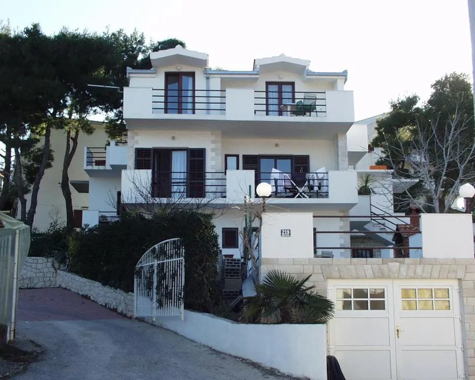 Apartments by the sea Slatine, Ciovo - 460, Trogir, Croaţia