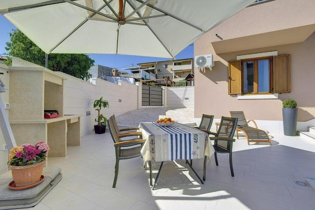 Balkón nebo terasa v ubytování Holiday Home Miceli