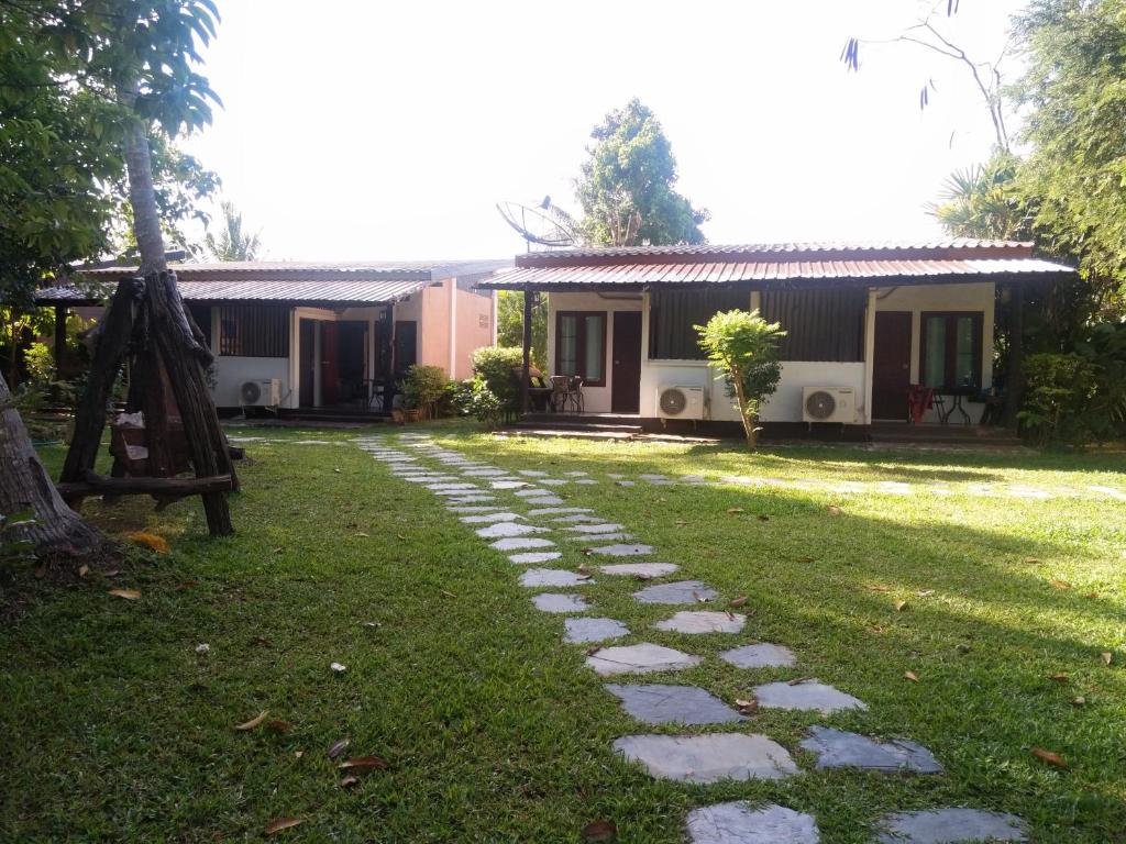 Baan Suan Rim Klong Resort - 2