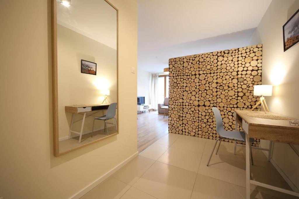 TV a/nebo společenská místnost v ubytování Kazimierz Friendhouse Apartments