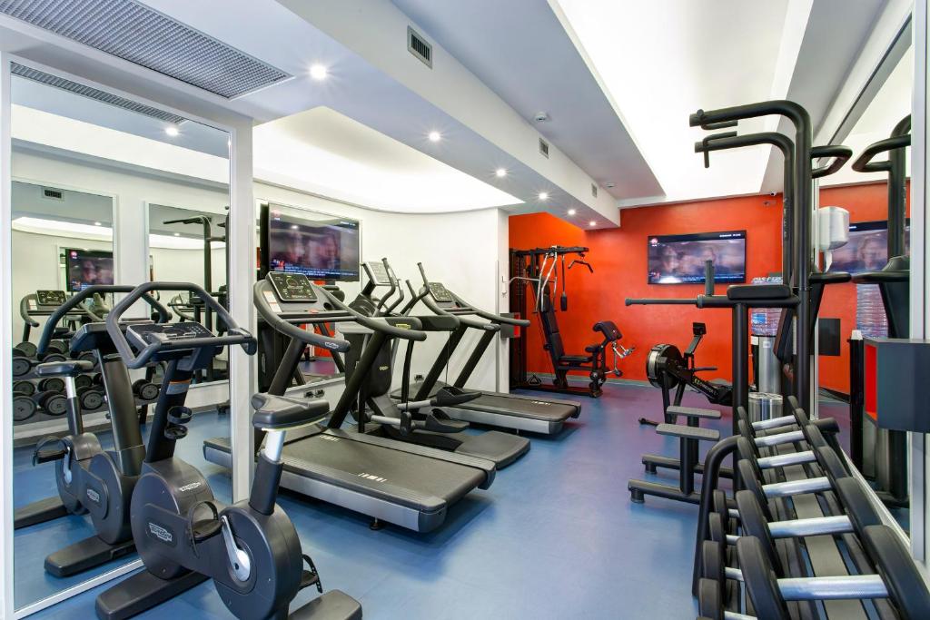 Fitness centrum a/nebo fitness zařízení v ubytování iQ Hotel Roma
