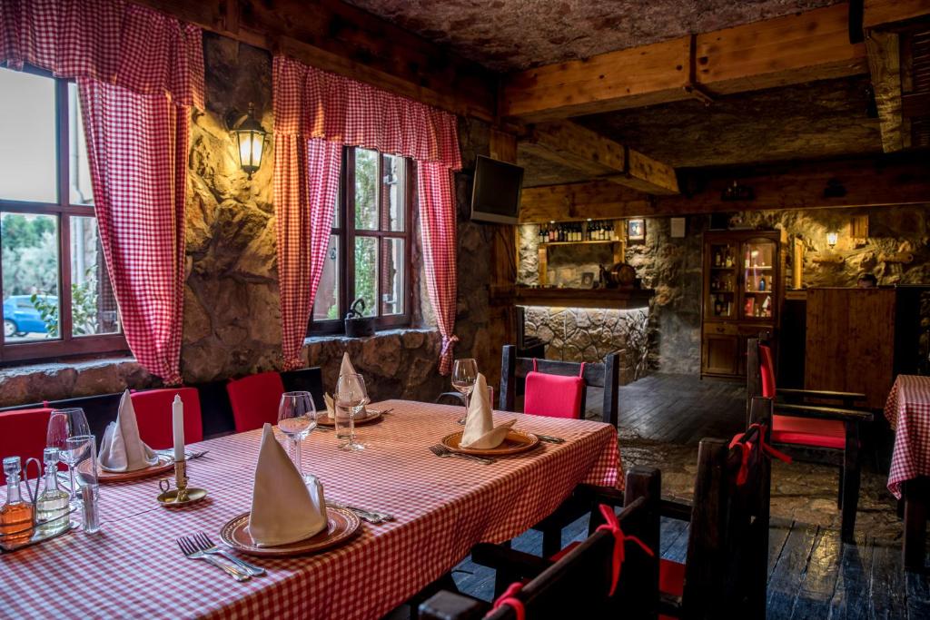 Posezení v ubytování Hotel Crnogorska Kuća