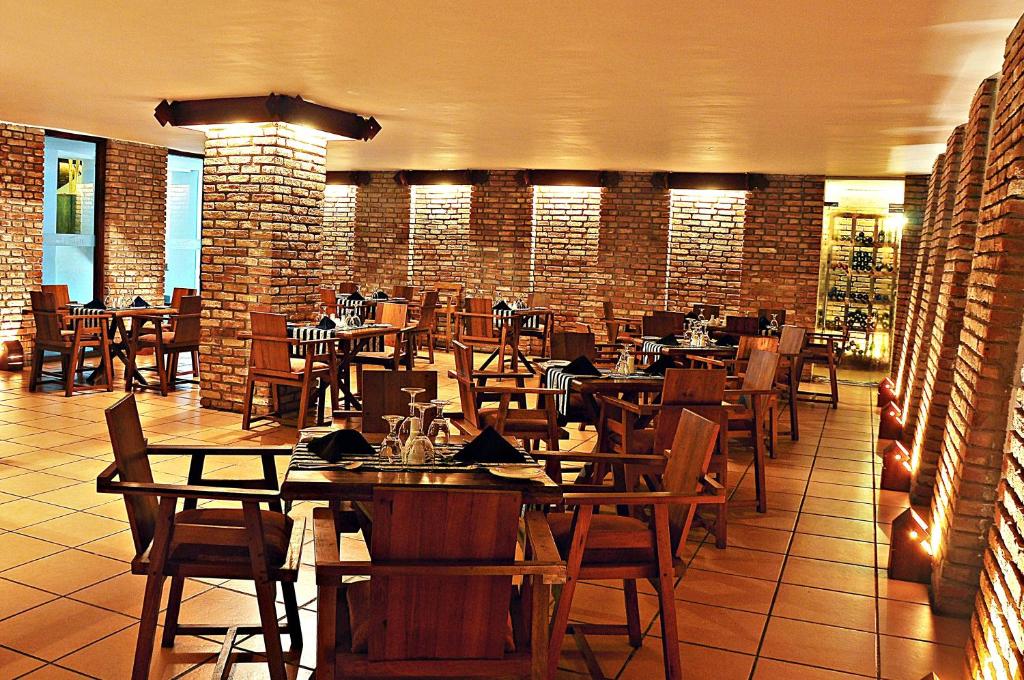 Restaurace v ubytování The Long Beach Resort & Spa