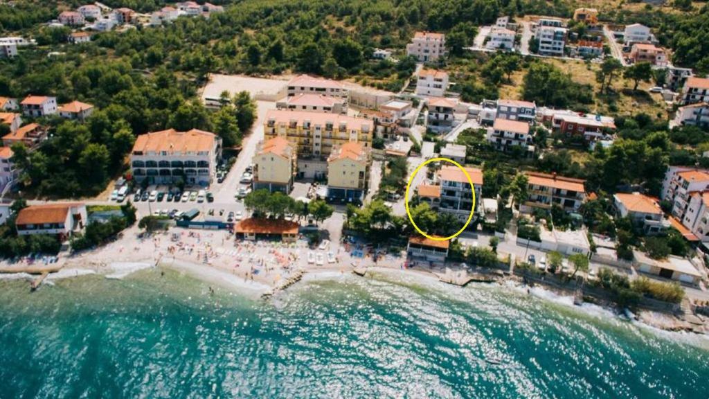 Fotografia z galérie ubytovania Apartments David - 20m from the beach with parking v Trogiri