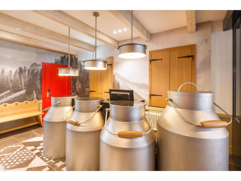 Swiss Night by Fassbind - Resim 16