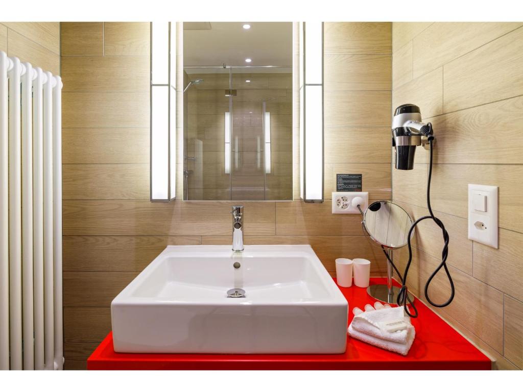 Swiss Night by Fassbind - Resim 44