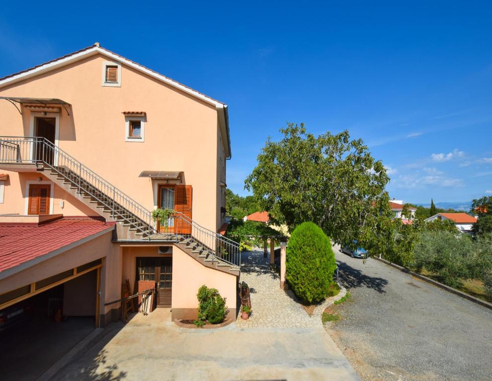 Budova, kde se apartmán nachází