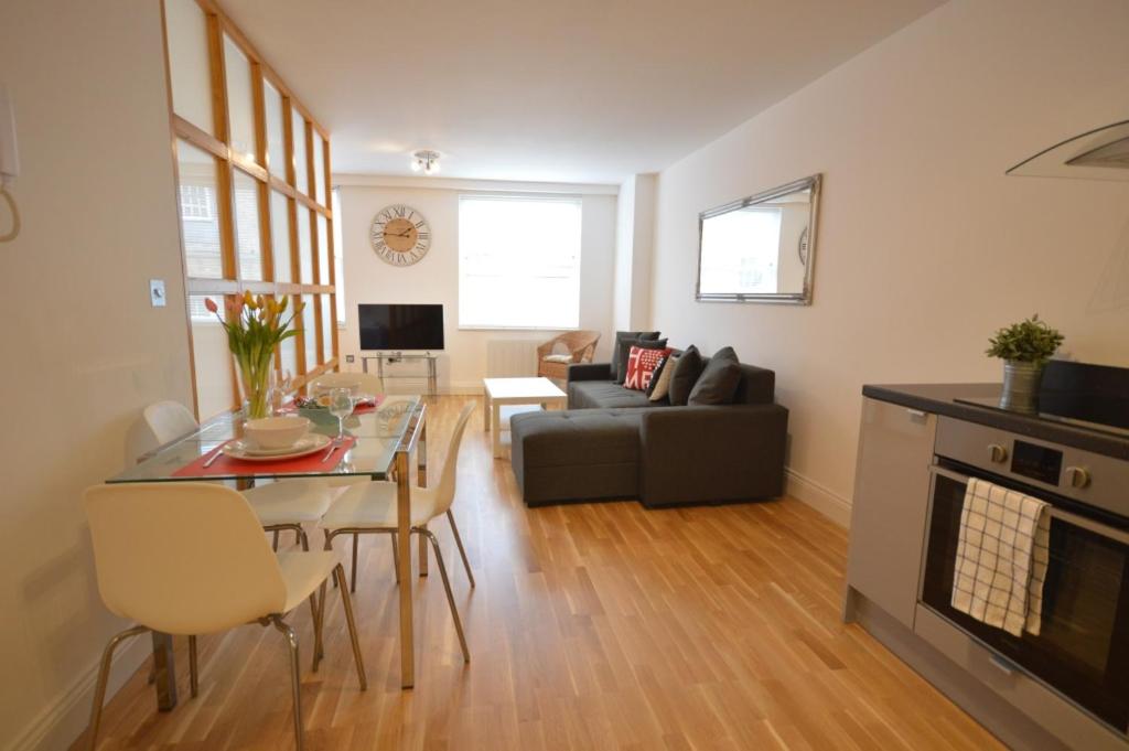 Χώρος καθιστικού στο 3A Soho Studios 3rd floor by Indigo Flats