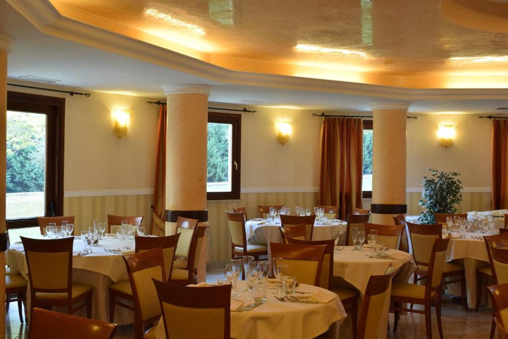 Restaurace v ubytování Roma Domus Hotel