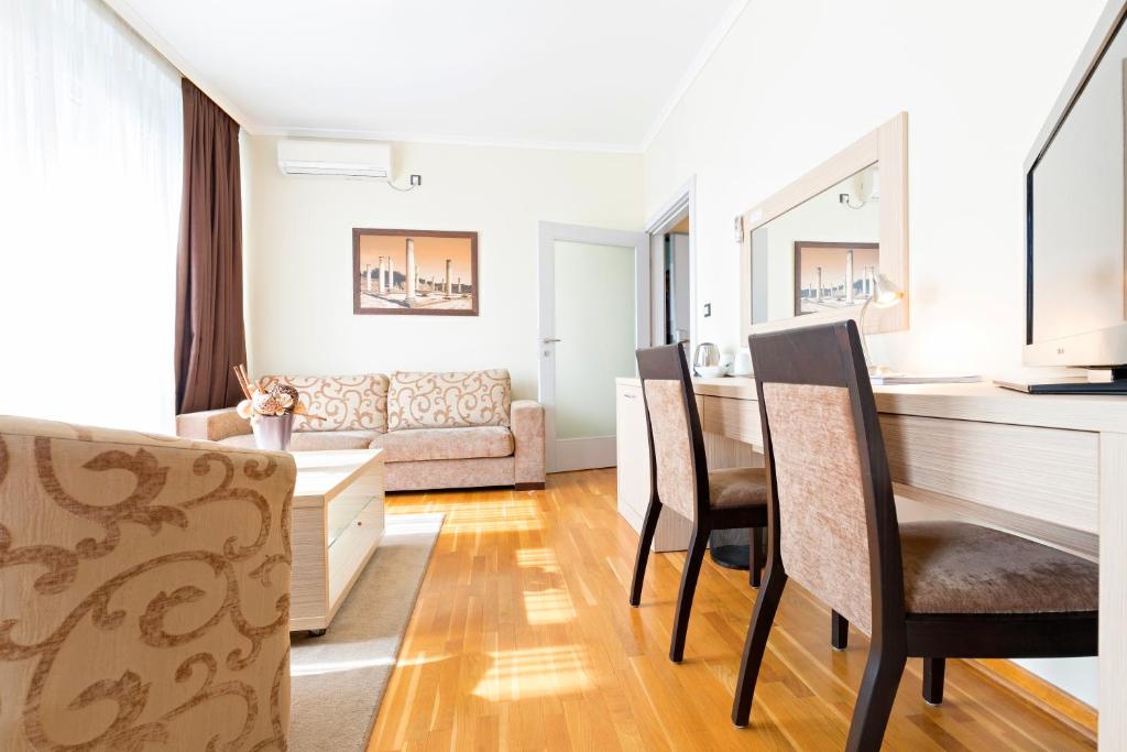 Posezení v ubytování Garni Hotel Nevski