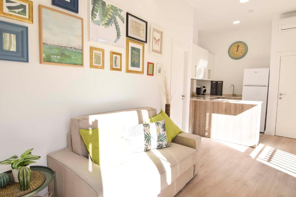 A kitchen or kitchenette at Letmalaga Comedy