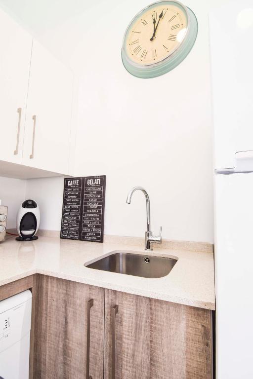 A kitchen or kitchenette at Letmalaga Comedy