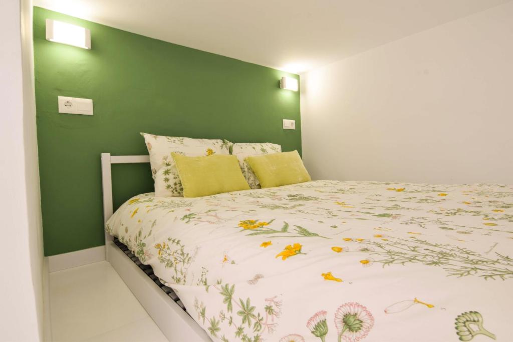 A bed or beds in a room at Letmalaga Comedy