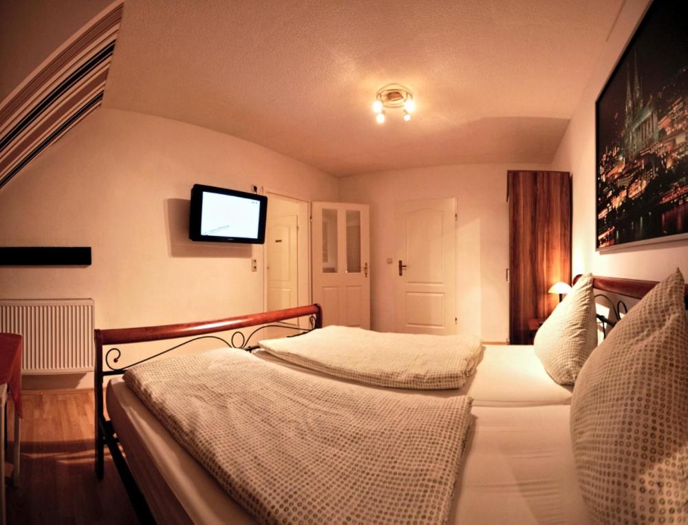 Balthasar Neumann Speiserei & Gästehaus - Zentrum Brühl - - Double Room