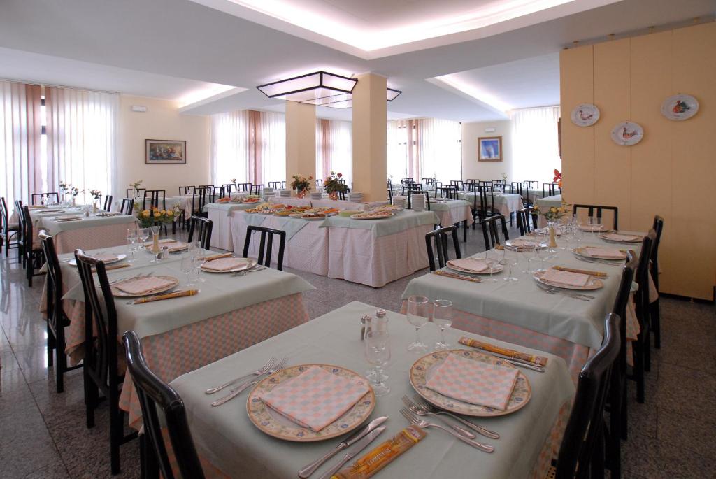 Restaurace v ubytování Hotel La Querceta