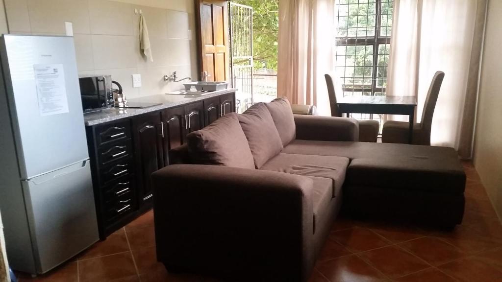 Private Apartments & Biz Stays Pretoria - Deluxe Apartment