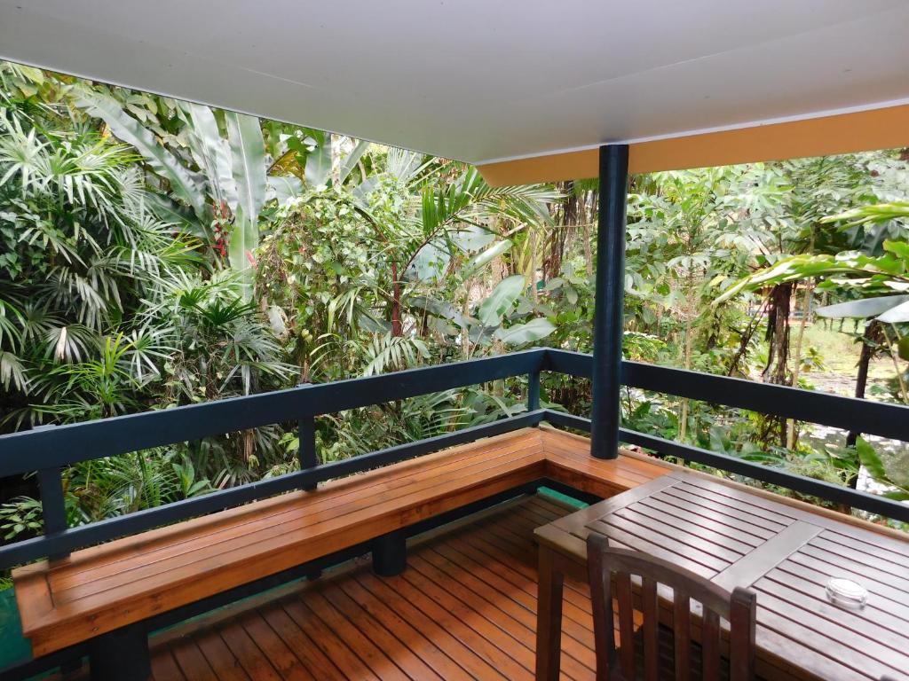 Balkón nebo terasa v ubytování Rainforest Eco Lodge
