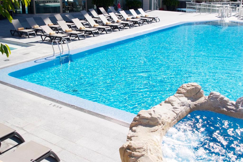 Bazén v ubytování Sandos Monaco - Adults Only nebo v jeho okolí