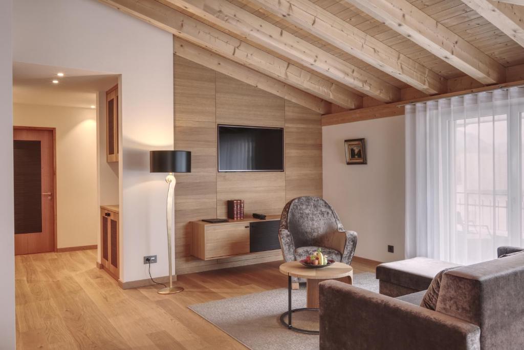 TV a/nebo společenská místnost v ubytování Hotel Alte Post Bonaduz