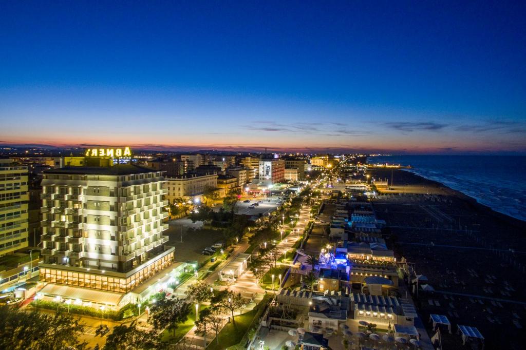 Nespecifikovaný výhled na moře nebo výhled na moře při pohledu z hotelu