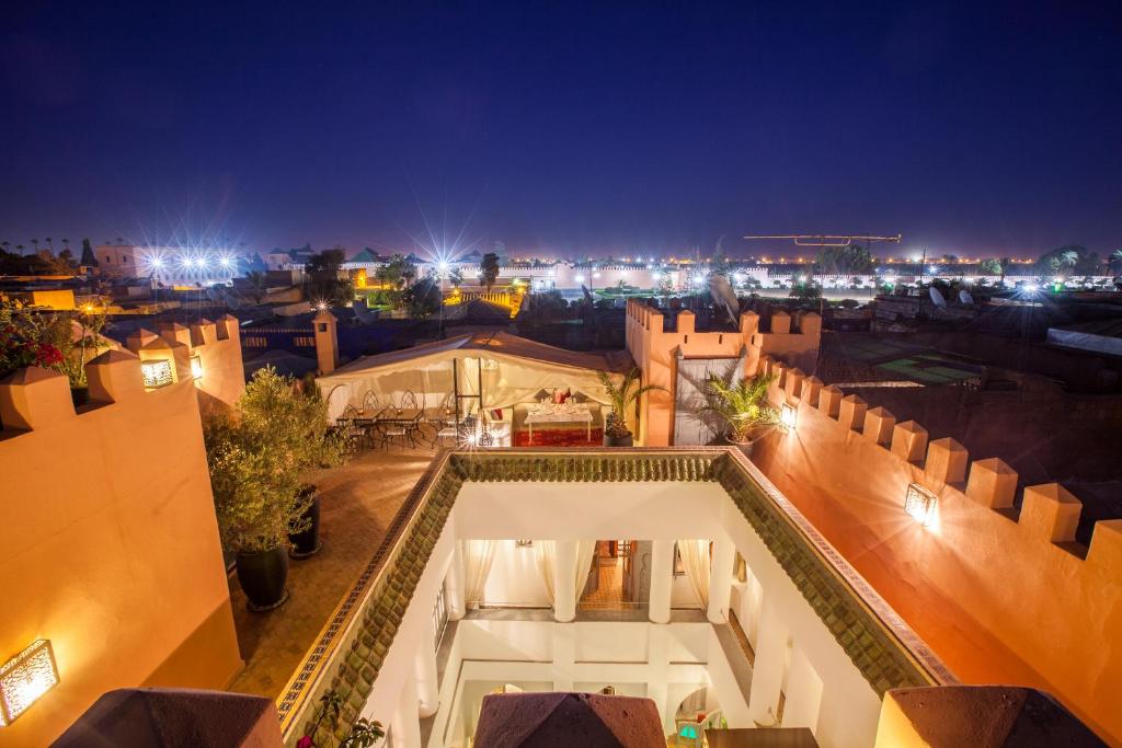 En balkong eller terrasse på Riad Shemsi